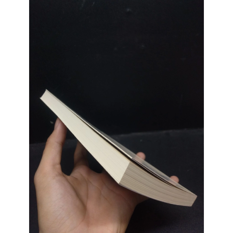 Yêu thương sai cách, con trách cả đời Olga Makhovskaya Mới 95% HCM.ASB0309 913509