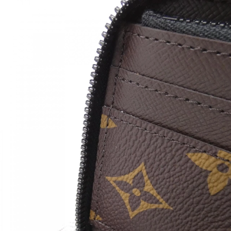 Ví Zippy Monogram Louis Vuitton M82799 620809