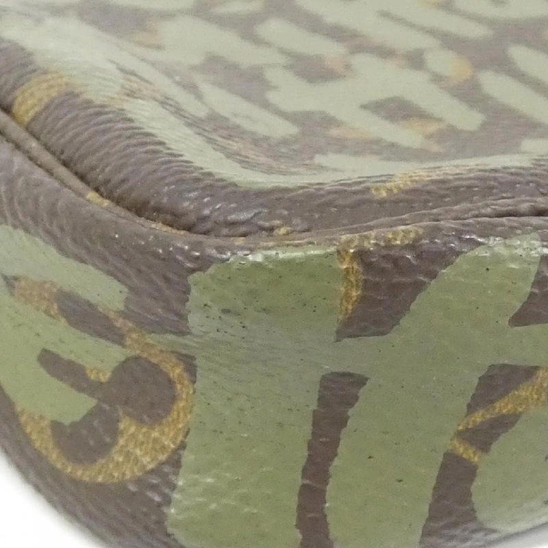 Túi đeo chéo Louis Vuitton Monogram Graffiti M92191 614063