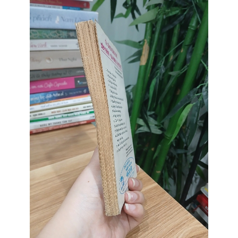 Phụ Nữ Trong Đời Sống Xã Hội - Phạm Côn Sơn 749307