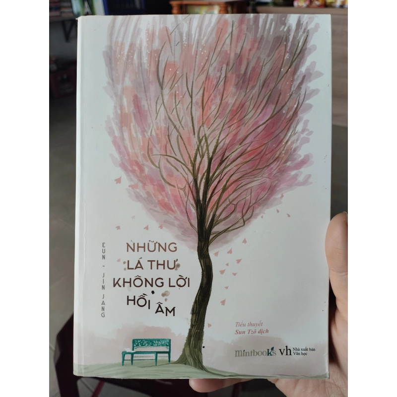 Những Lá Thư Không Lời Hồi Âm
 385962