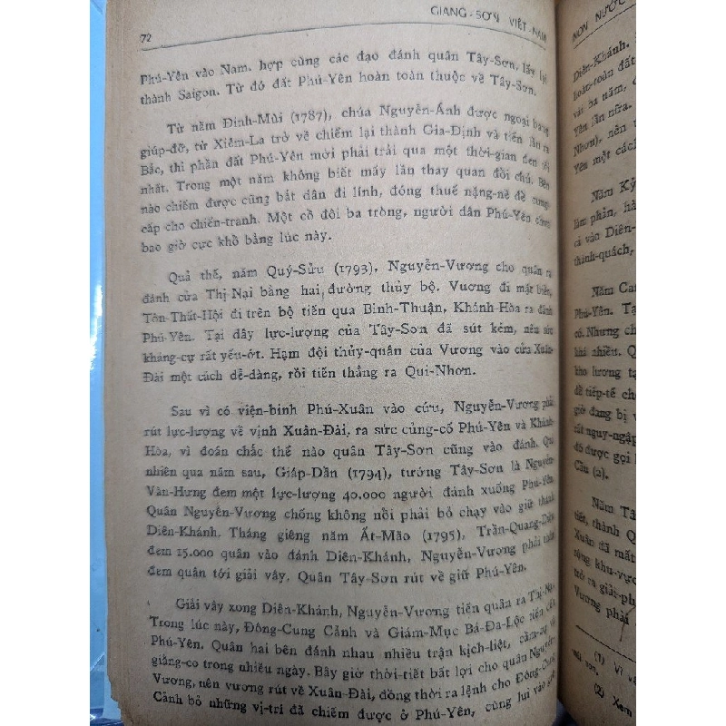 NON NƯỚC PHÚ YÊN - NGUYỄN ĐÌNH TƯ ( LỜI BẠT NGUYỄN HIẾN LÊ ) 191568