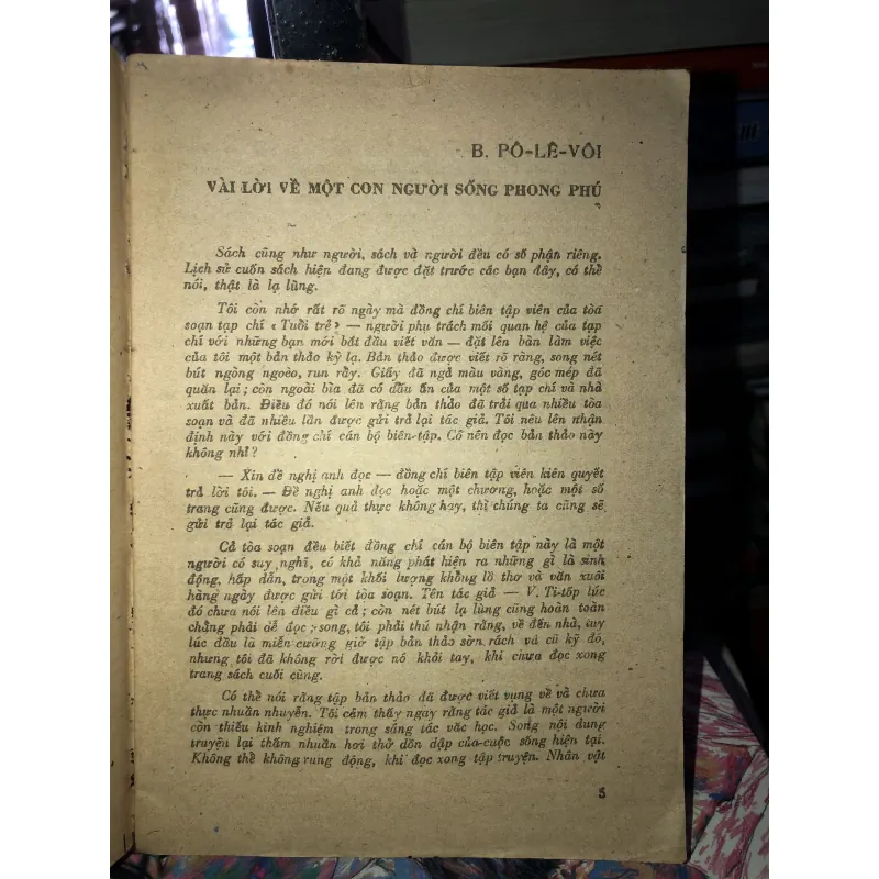 Trông chết…cười ngạo nghễ - V. Ti-tôp 960583