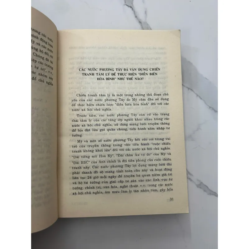 Bàn về vấn đề chống "Diễn biến hòa bình" – Nhiều tác giả 958115