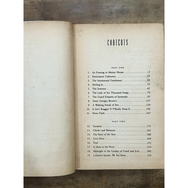 Midnight in the Garden of Good and Evil - John Berendt 734792