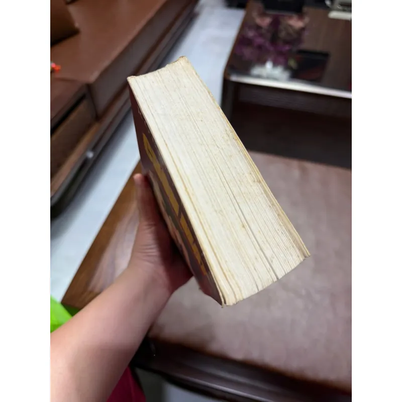 Chốn Mật – Robert Ruark | Tiểu thuyết tâm lý phương Tây 972420