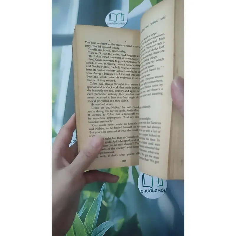 [MIỄN PHÍ BỌC SÁCH] [XƯA] Jingo (1998) - Terry Pratchett 1027221