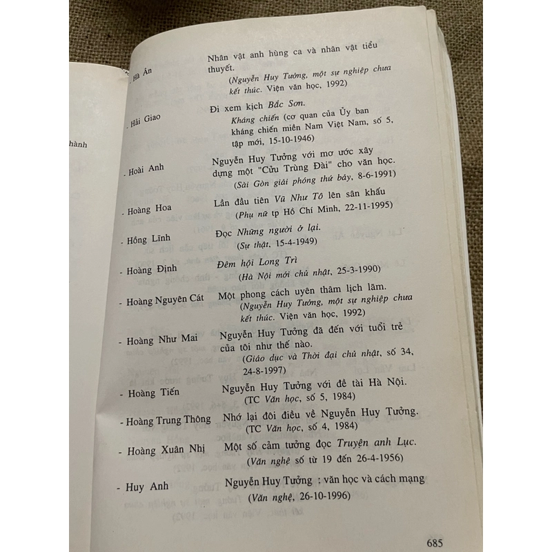 Nguyễn Huy Tưởng : Tác gia và tác phẩm; sách khổ lớn ; 2007 451963