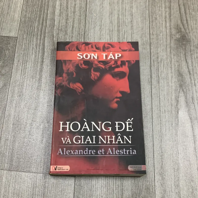 Hoàng đế và giai nhân - sơn táp. 5a2 777799