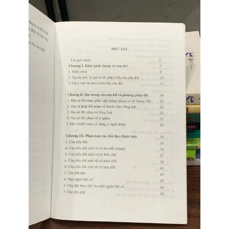 Câu đối Việt Nam: Hình thức và thể loại – Nguyễn Xuân Tú 563725