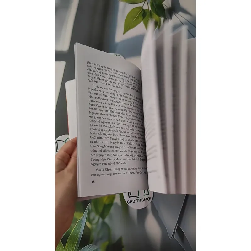 Xứ Nghệ Với Hoàng Đế Quang Trung - Thư viện Tỉnh Nghệ An & Câu lạc bộ Hán Nôm 970238