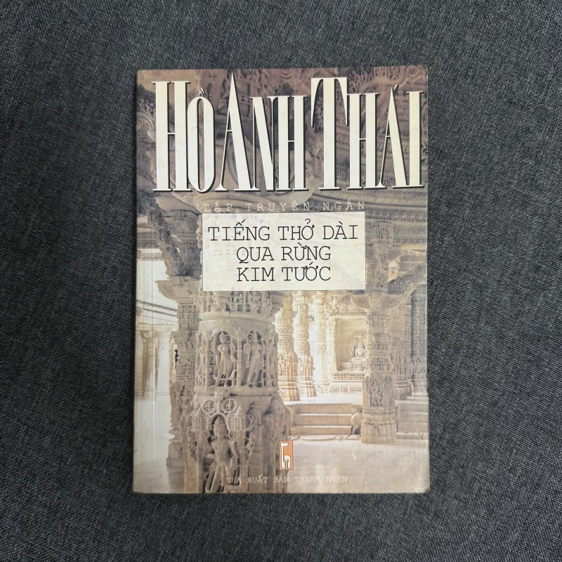 Tiếng thở dài qua rừng kim tước - Hồ Anh Thái 1031678