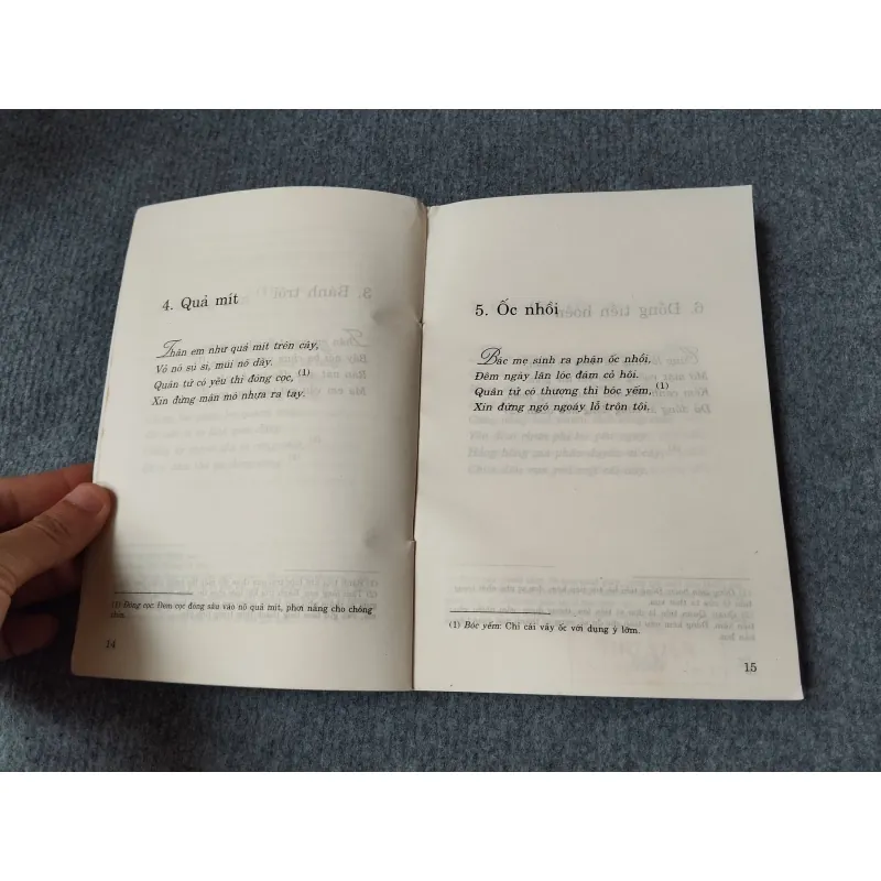 HỒ XUÂN HƯƠNG THƠ VÀ ĐỜI 729248