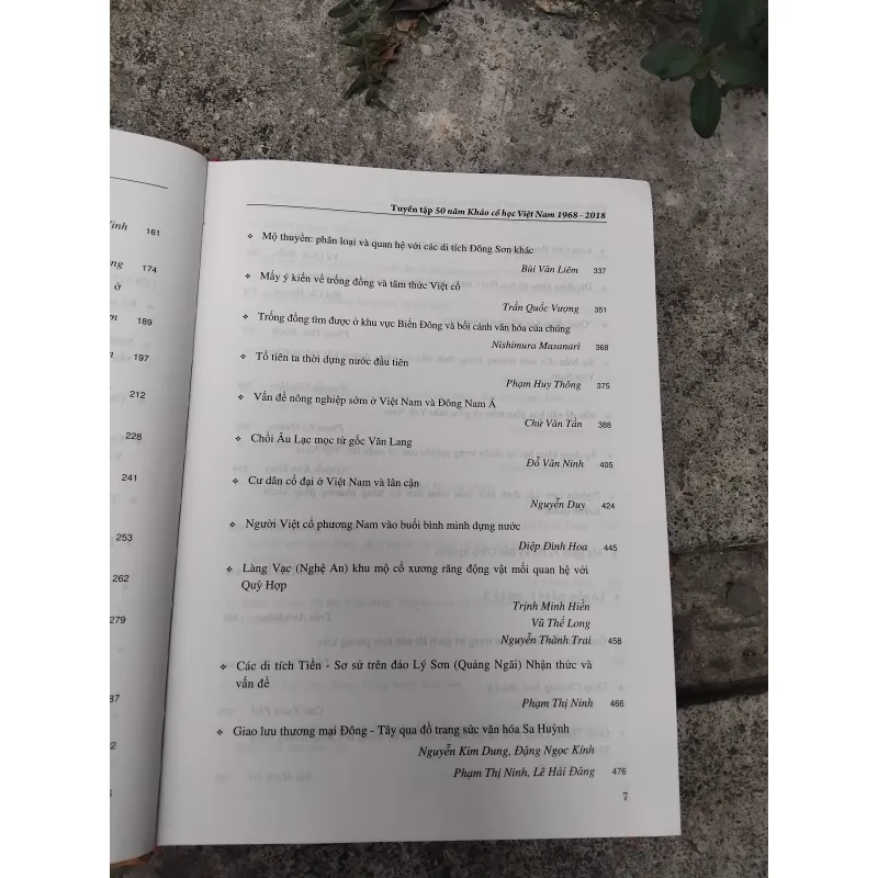Tuyển tập 50 năm khảo cổ học Việt Nam 1968 - 2018 1021803