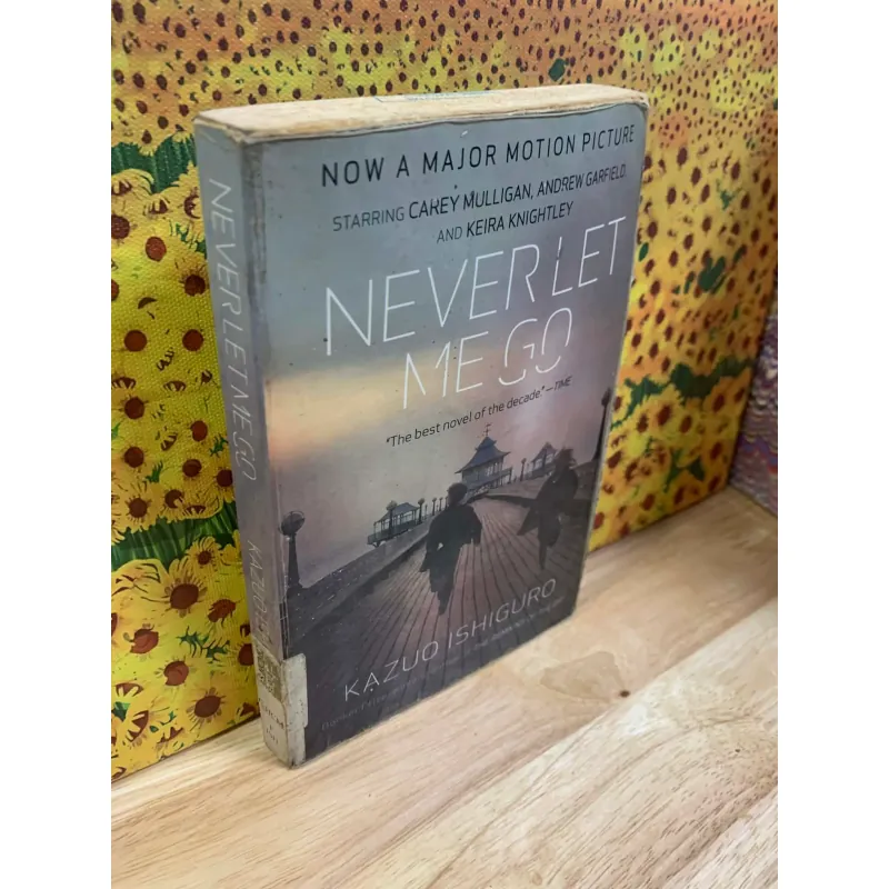 Sách tặng KÈM cho khách CÓ ĐƠN (mỗi đơn có thể chọn 1 cuốn) - Never Let Me Go 928348