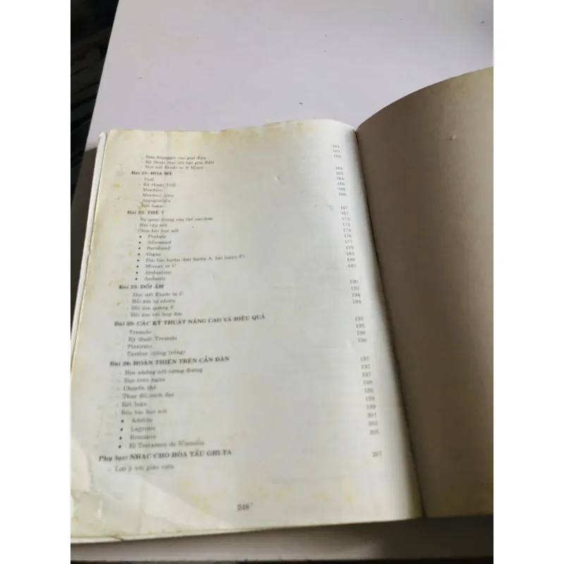 TỰ HỌC ĐÀN GUITAR SOLO (T1) 777982