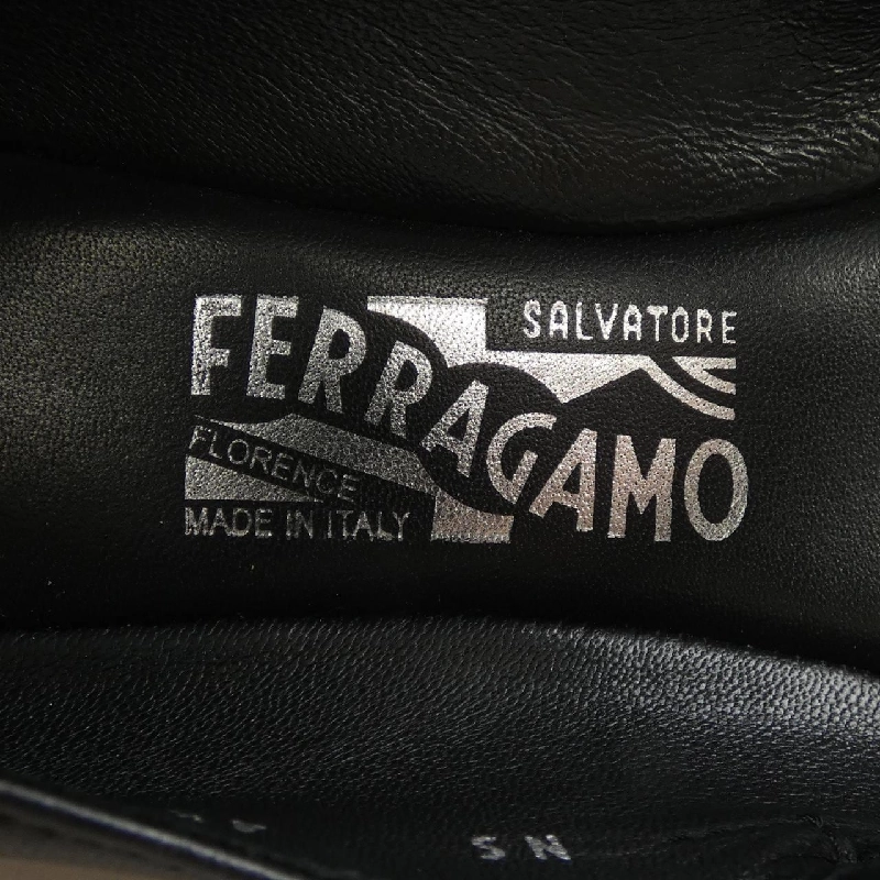 Giày SALVATORE FERRAGAMO - Hàng hiệu Authentic 828277
