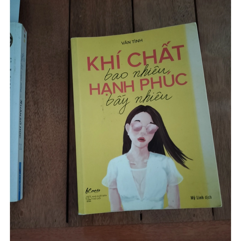 Sách Khí chất bao nhiêu hạnh phúc bấy nhiêu - Vãn Tình (sách giữ kỹ còn khá mới) 548793