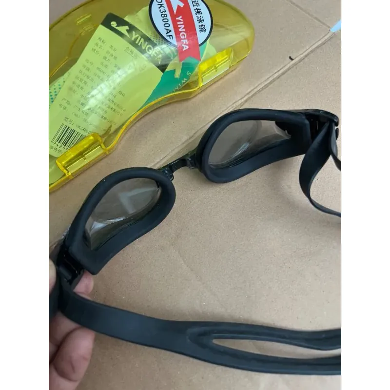 Kính bơi YINGFA mới còn hộp . 969852