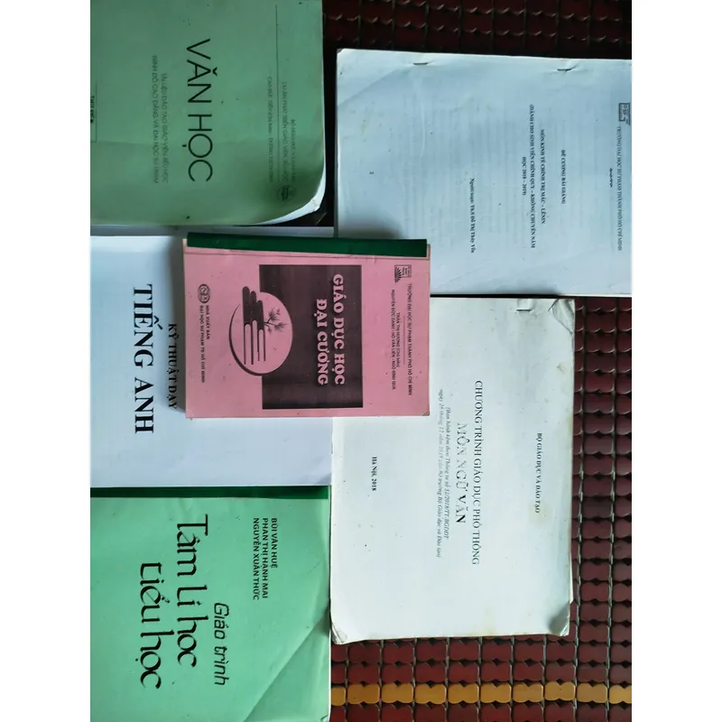 Sách xả kho 6 cuốn  717624