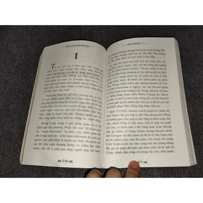 NHỮNG VIÊN TƯỚNG NGÃ NGỰA 993143