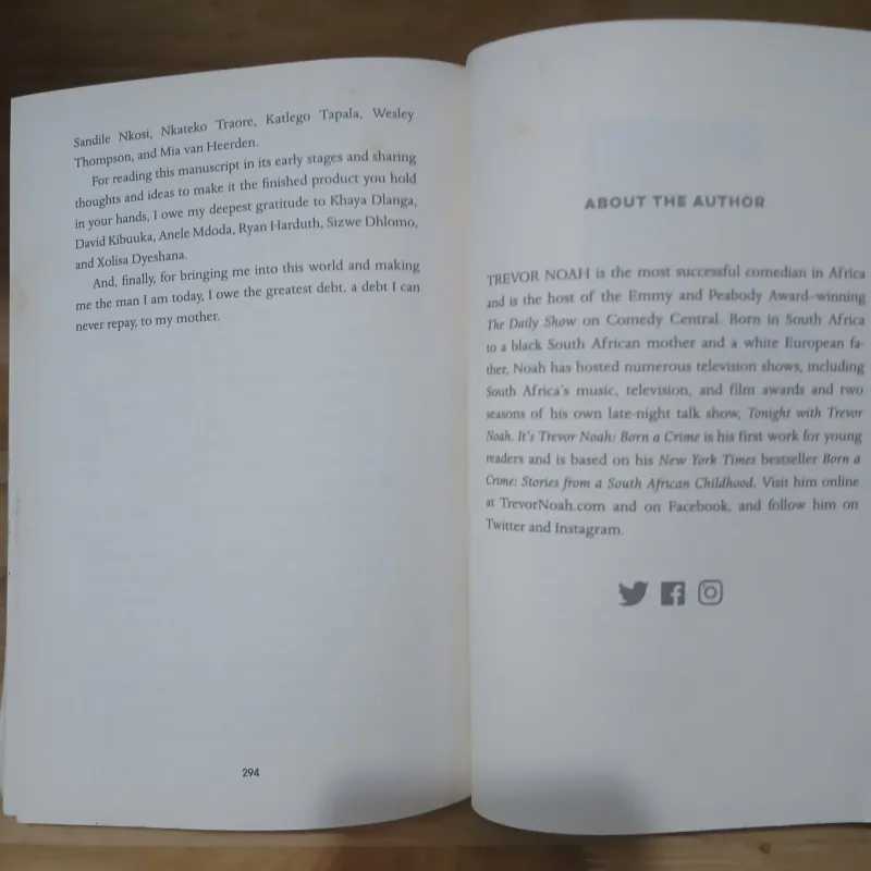 It's Trevor Noah: Born a Crime: Stories from a South African Childhood 928341