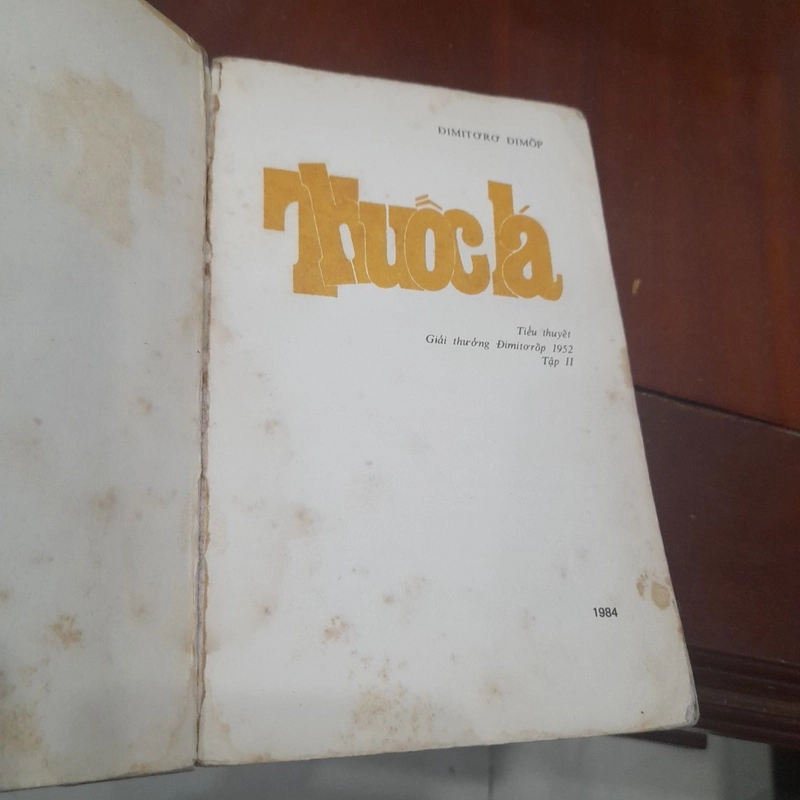 Đimitơrơ Đimốp - THUỐC LÁ (trọn bộ 2 tập in tại Bungari năm 1984) 471832