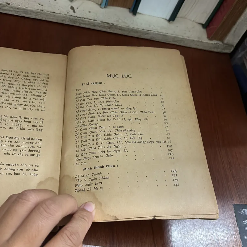 II Sách Xưa: Tìm Hiểu Ít Lễ Trọng - LM. Joseph Trần Công Hoan - 1963 646948