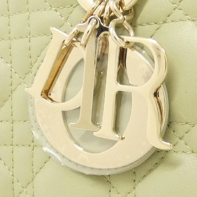 Túi Christian Dior Lady Dior Medium M0565ONGE 615761