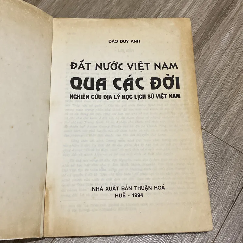 ĐẤT NƯỚC VIỆT NAM QUA CÁC ĐỜI (XB 1995) 598808