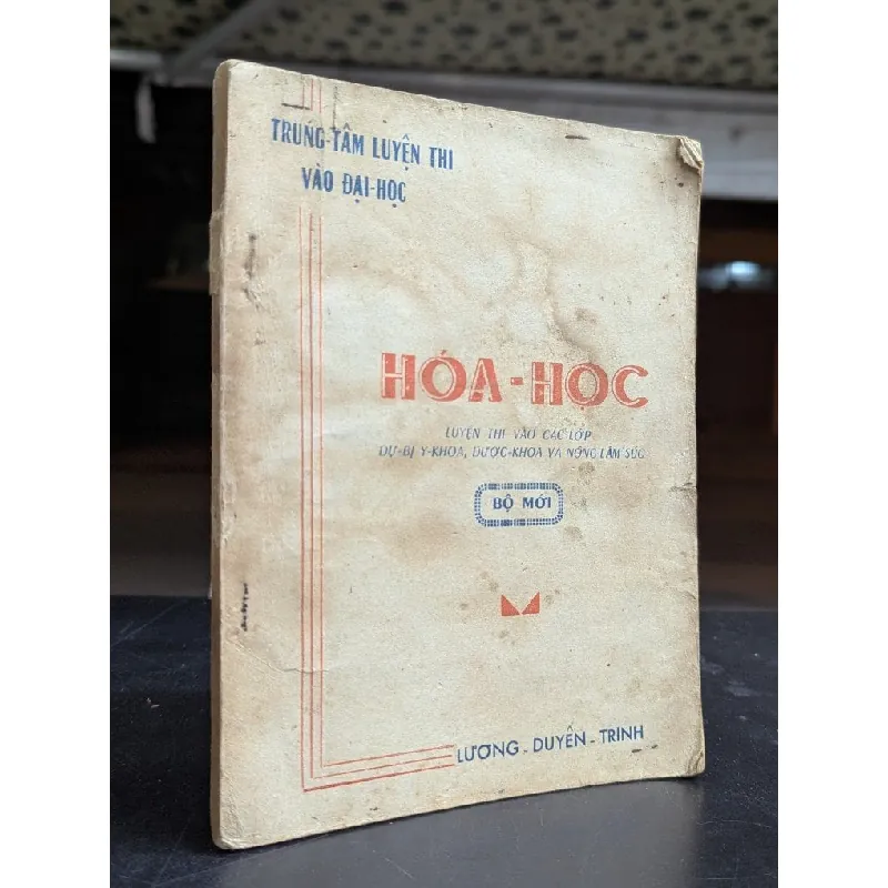 Hoá học luyện thi vào các lớp dự bị y khoa và nông lâm súc 588835