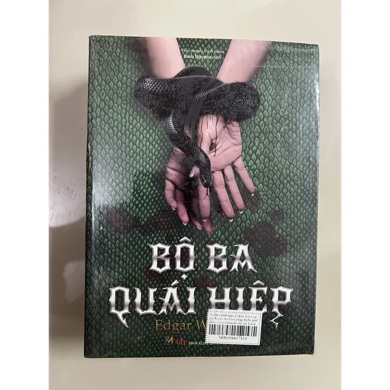 Combo trinh thám cổ điển Anh trọn bộ 3 cuốn: Kẻ hành pháp, Bộ ba quái hiệp, Vòng tròn máu 662913