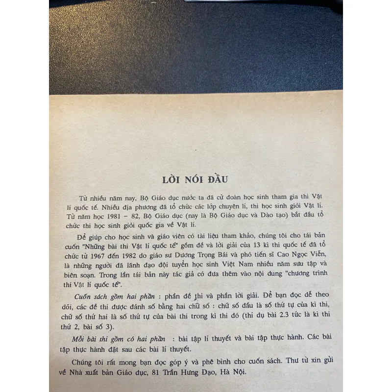 Bài thi Vật Lí Quốc Tế (Dương Trọng Bái, Cao Ngọc Viễn) 689369