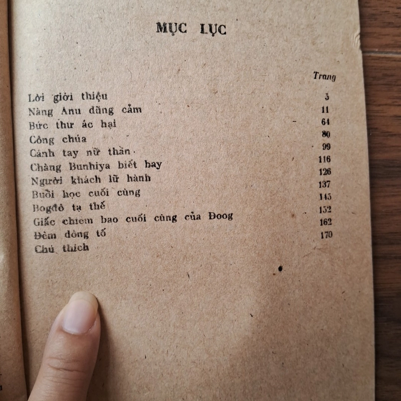 Cánh tay nữ thần (truyện ngắn mông cổ) 506401
