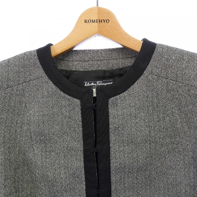 Áo khoác SALVATORE FERRAGAMO - Hàng hiệu Authentic 812280