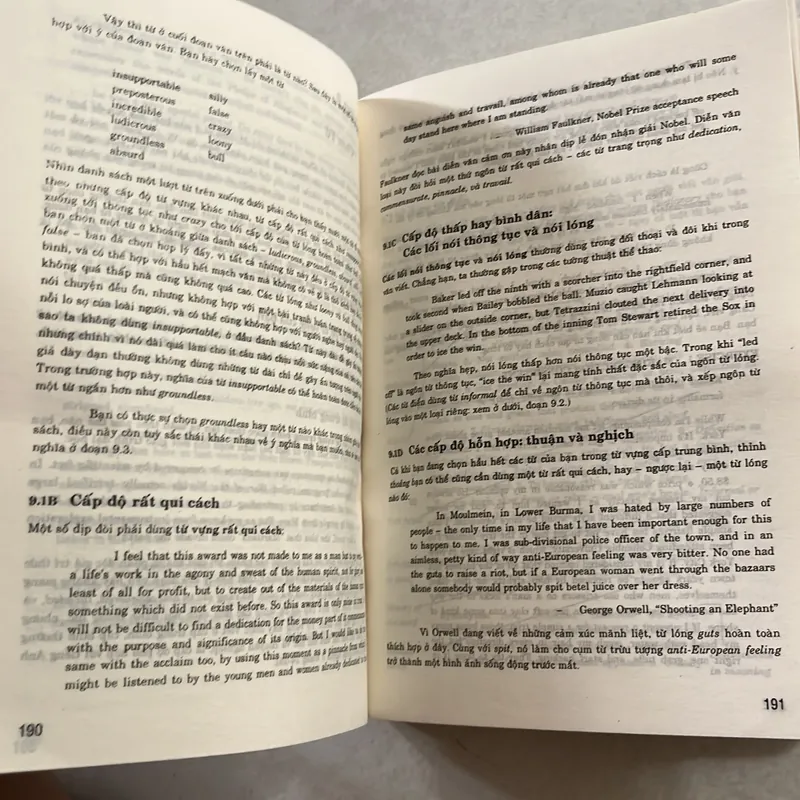 Writing a college handbook - James A.w. Heffernan 557833
