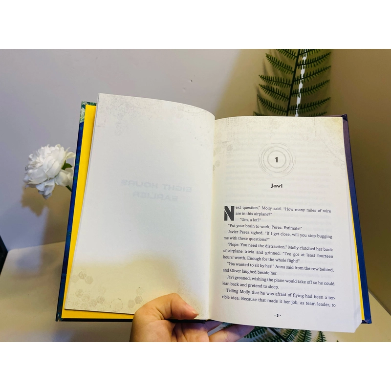 [Sách tiếng Anh 2hand] Like new 90% - Horizon - Scott Westerfeld 494119