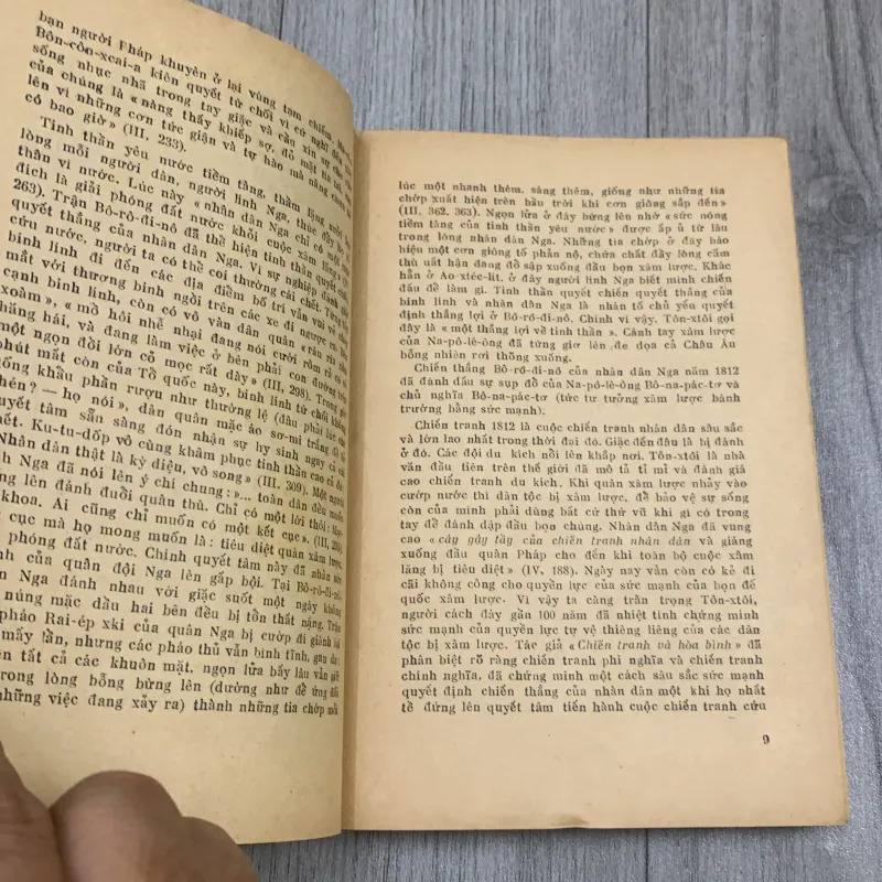 Chiến tranh và hoà bình, tác phẩm chọn lọc dùng trong nhà trường. 10a2 1025744