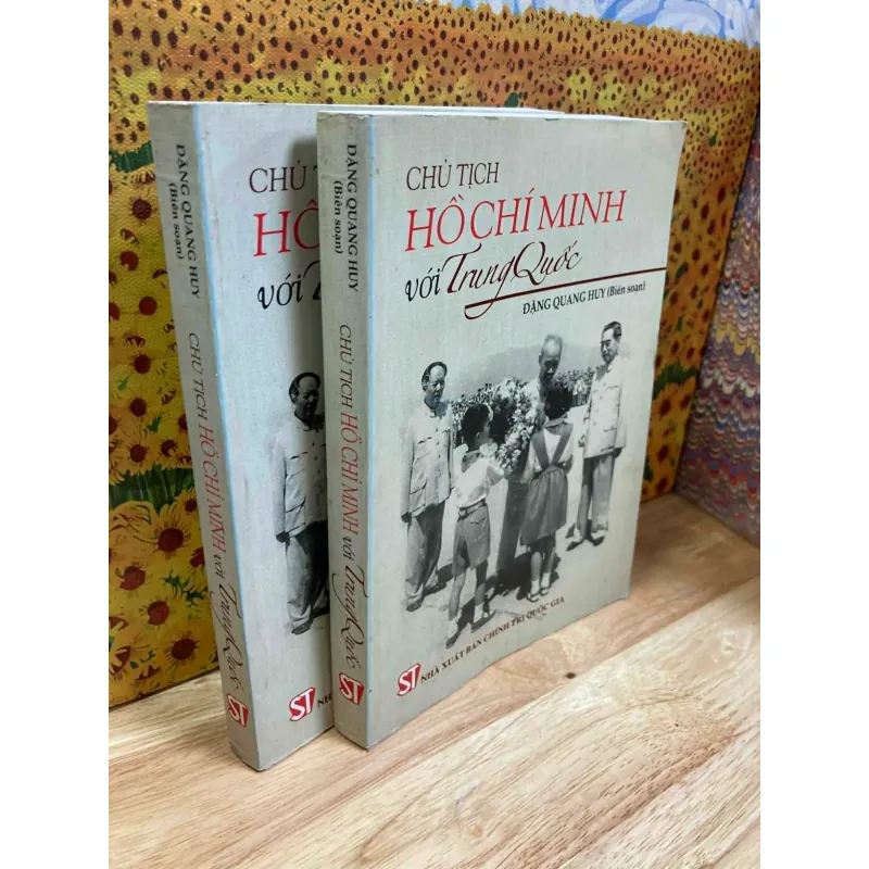 Chủ Tịch Hồ Chí Minh Với Trung Quốc 1022225