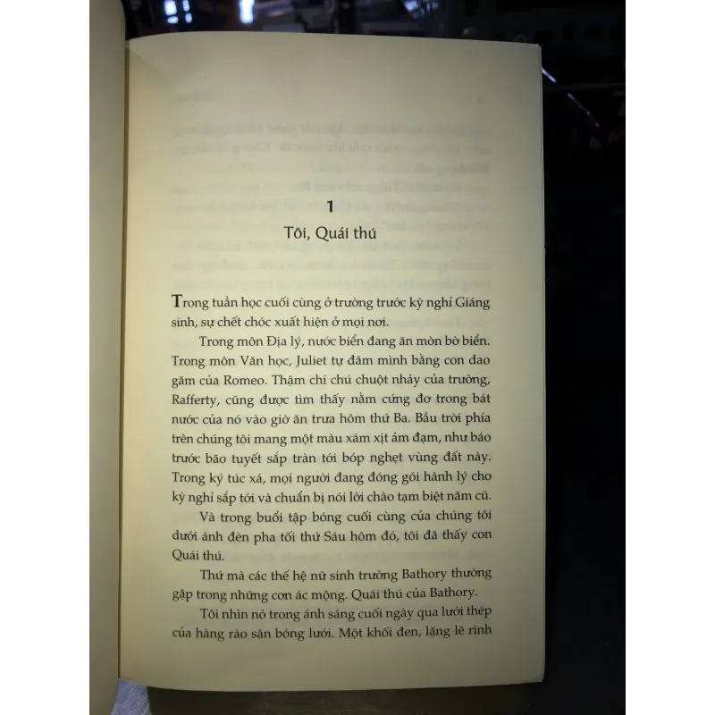 Quái thú - C.J. Skuse 1001928