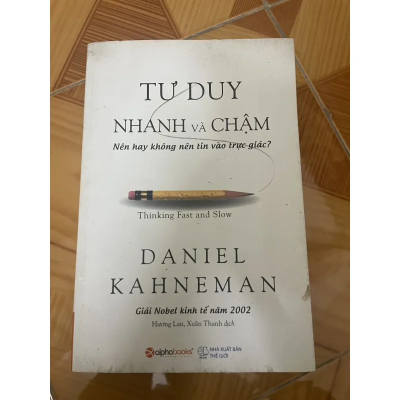 Tu duy nhanh và chậm 990477