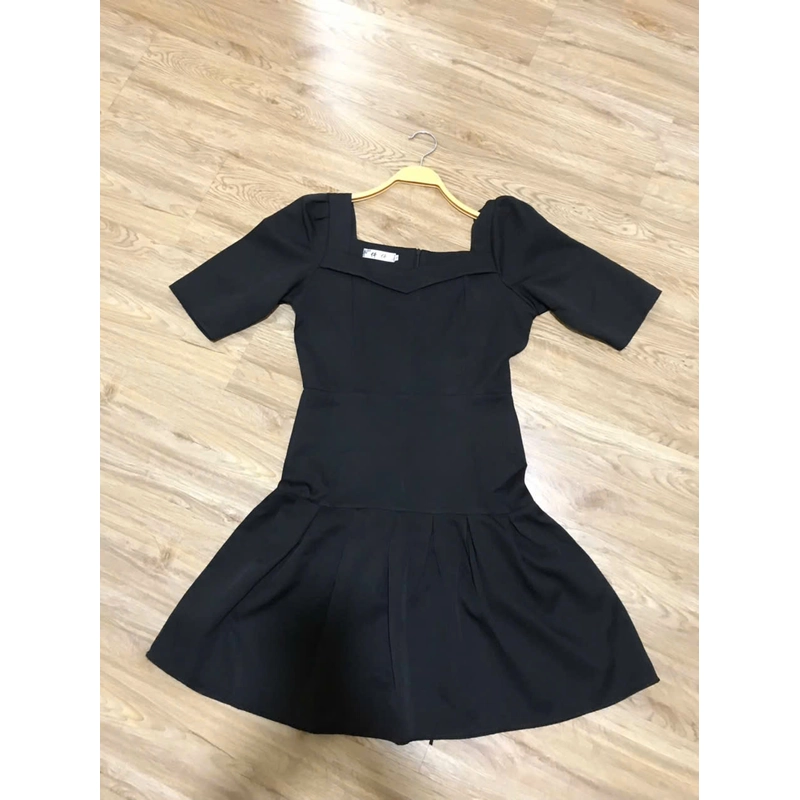 Đầm nữ size S màu đen 469978