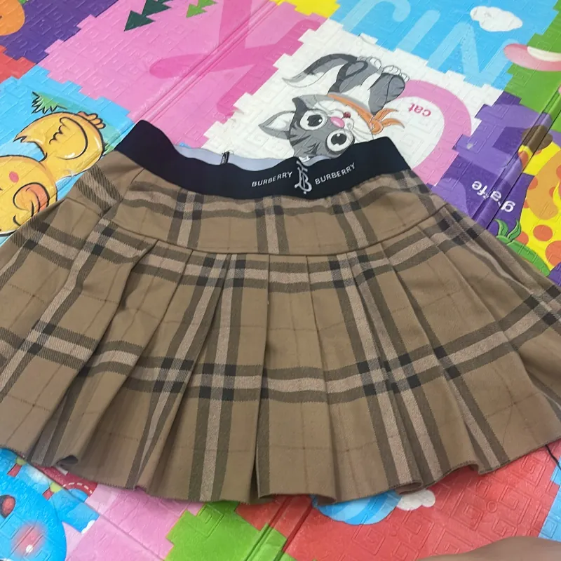 Váy ngắn xếp ly 925887