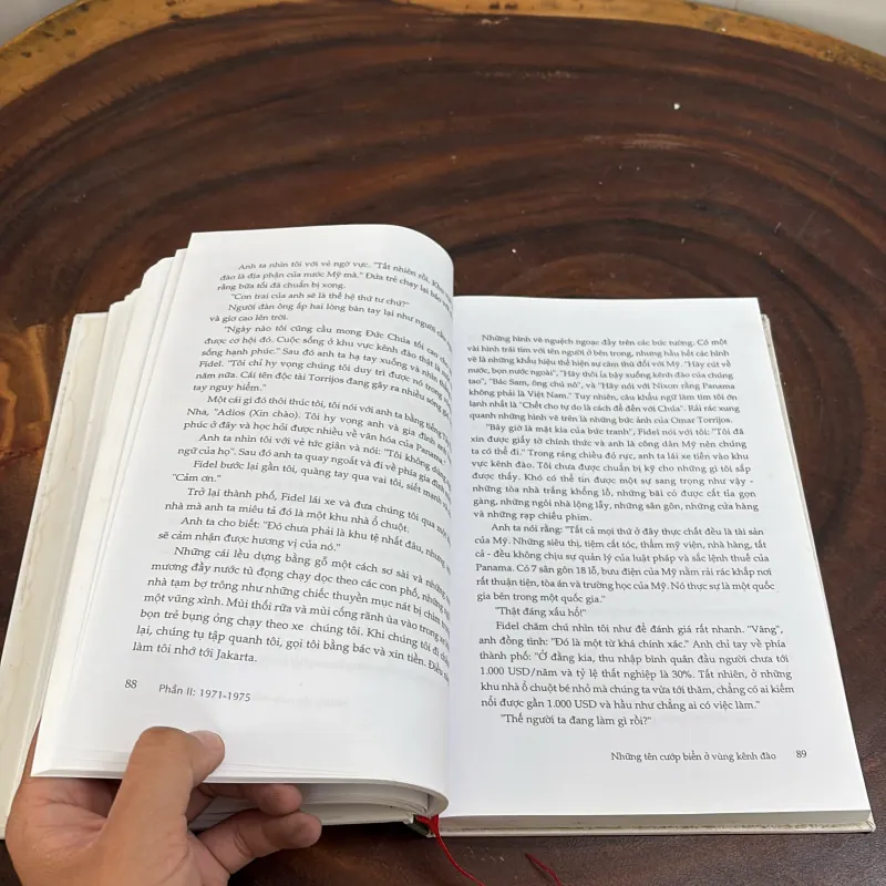 II Sách Hay: Lời Thú Tội Của Một Sát Thủ Kinh Tế - John Perkins - 2013 1010447