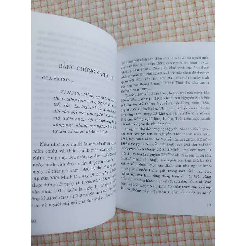 HỒ CHÍ MINH TỪ ĐÔNG DƯƠNG ĐẾN VIỆT NAM - DANIEL HÉMERY - Sách ít gặp 961622