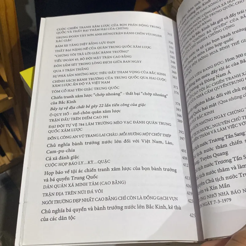 KÝ SỰ MỘT THỜI 1979 1005069