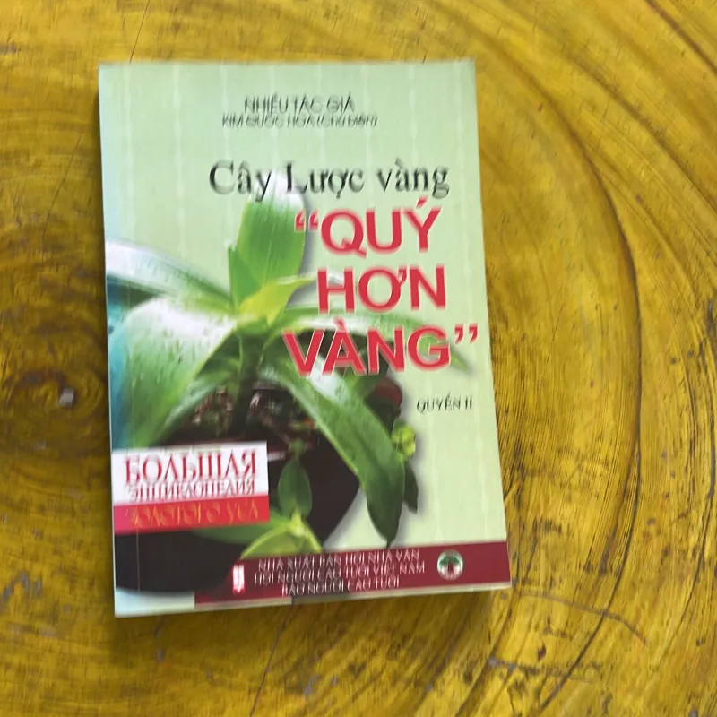 CÂY LƯỢC VÀNG “ QUÝ NHƯ VÀNG”- nhiều tác giả 937497