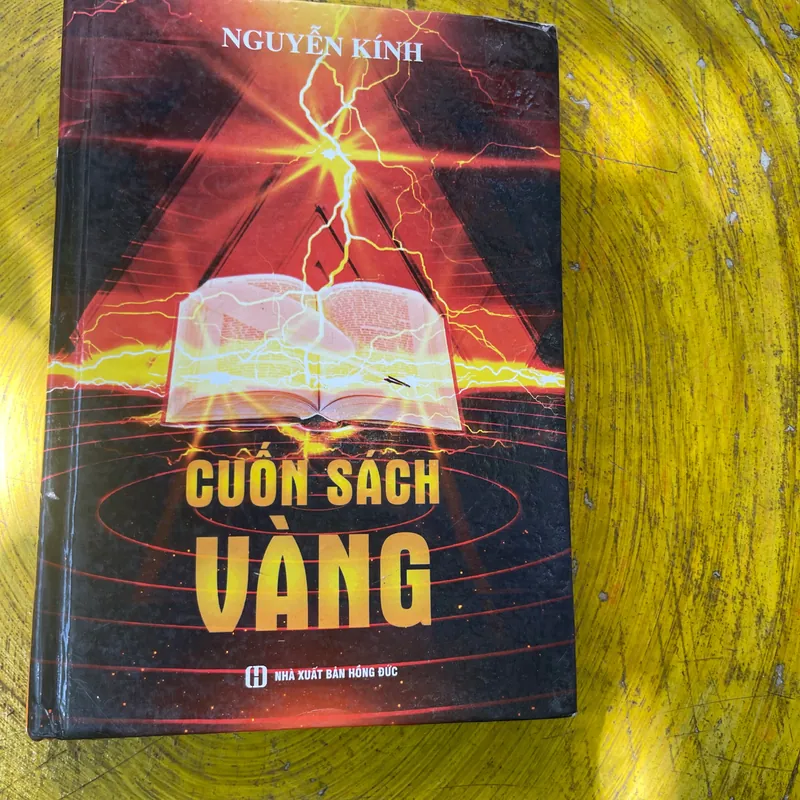 CUỐN SÁCH VÀNG- NGUYỄN KÍNH 561896