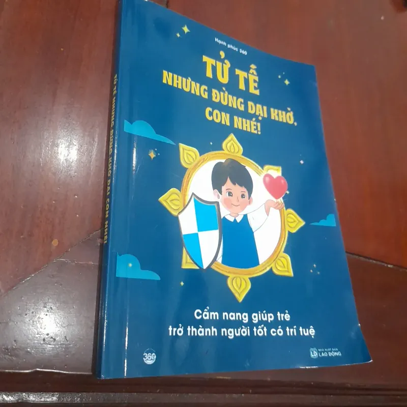 Tử tế nhưng đừng dại khờ con nhé 597851