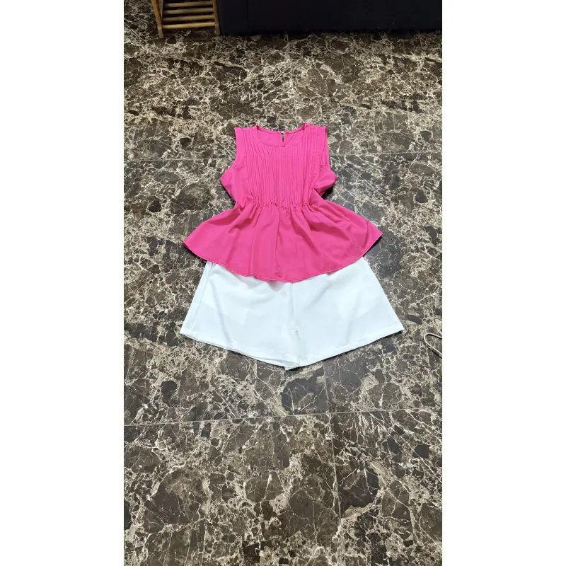 Sét đùi , quần trắng áo hồng, size m, chưa sử dụng  997887